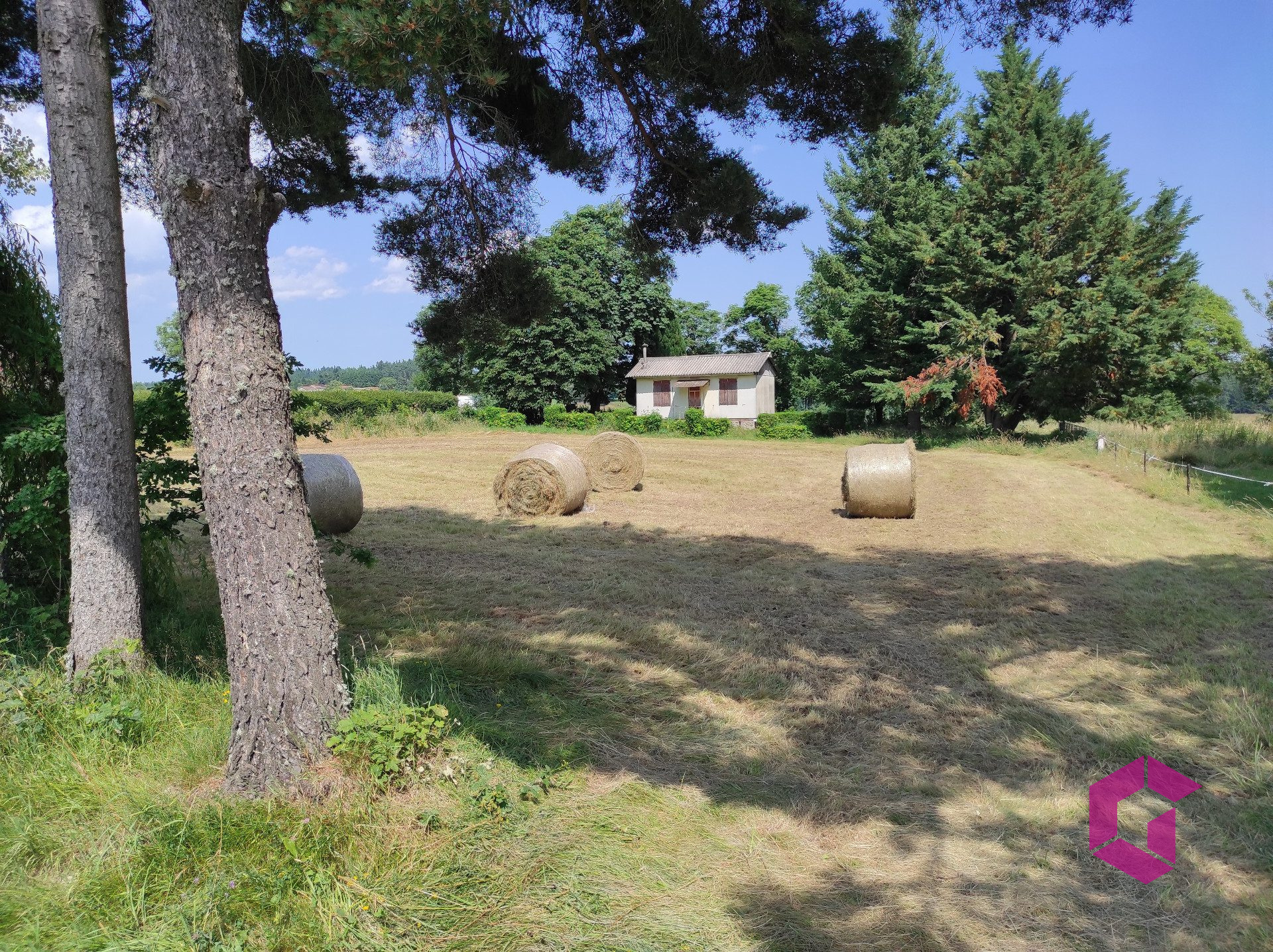 Parcelle de terrain constructible avec cabanon